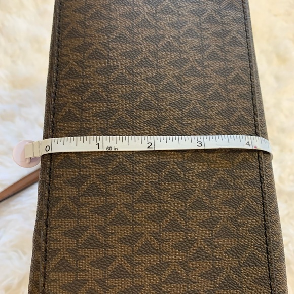 Michael Kors Large Zip-Top Bag, Never Used - Picture 14 of 14